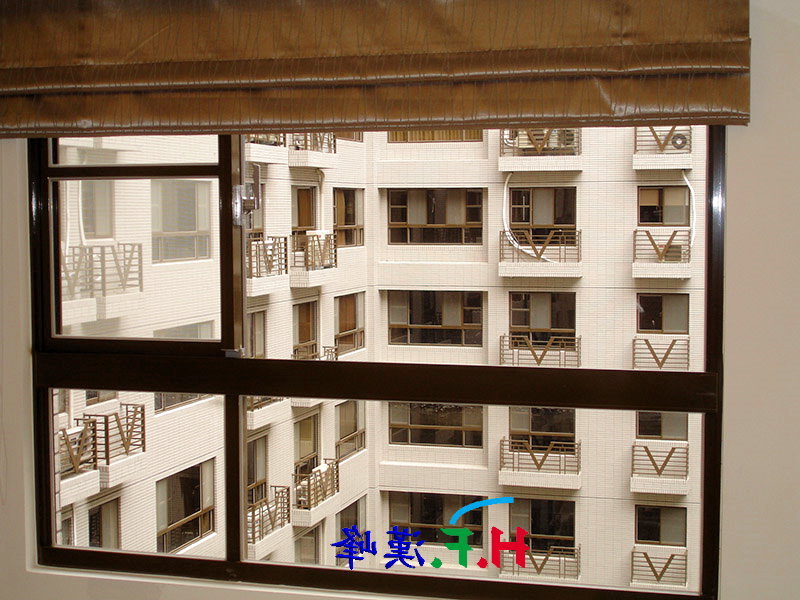 左拉窗 左拉窗