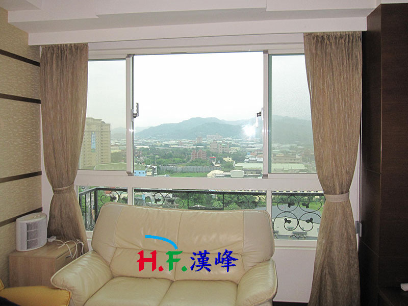 三拉窗 三拉窗