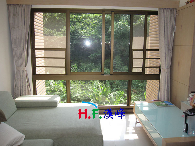 建商附贈的各式防護 建商附贈的各式防護