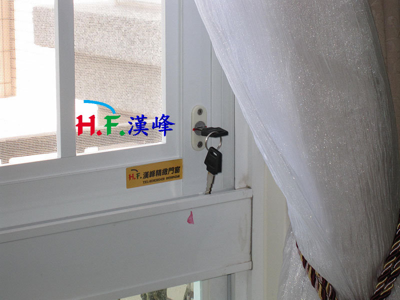 右拉窗 右拉窗